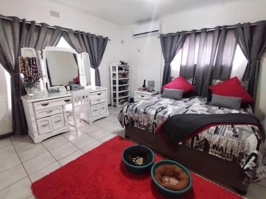 4 Bedroom Property for Sale in Protea Park North West